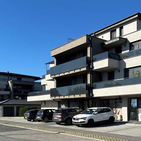 Marina Apartment By Dora Keszthely Exterior foto